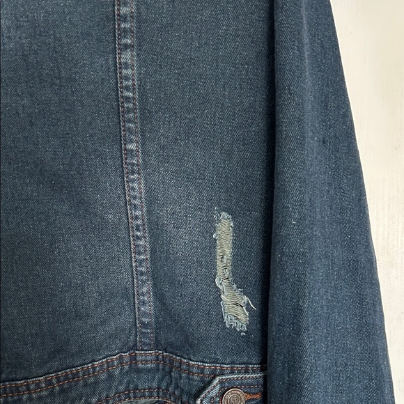 Classic Denim Distressed Jacket - Picture 8 of 9